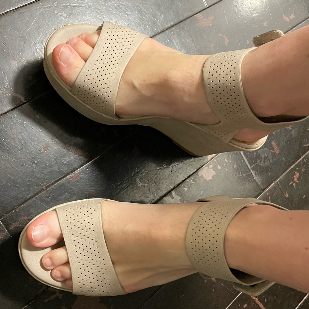 Soda shoes size 7